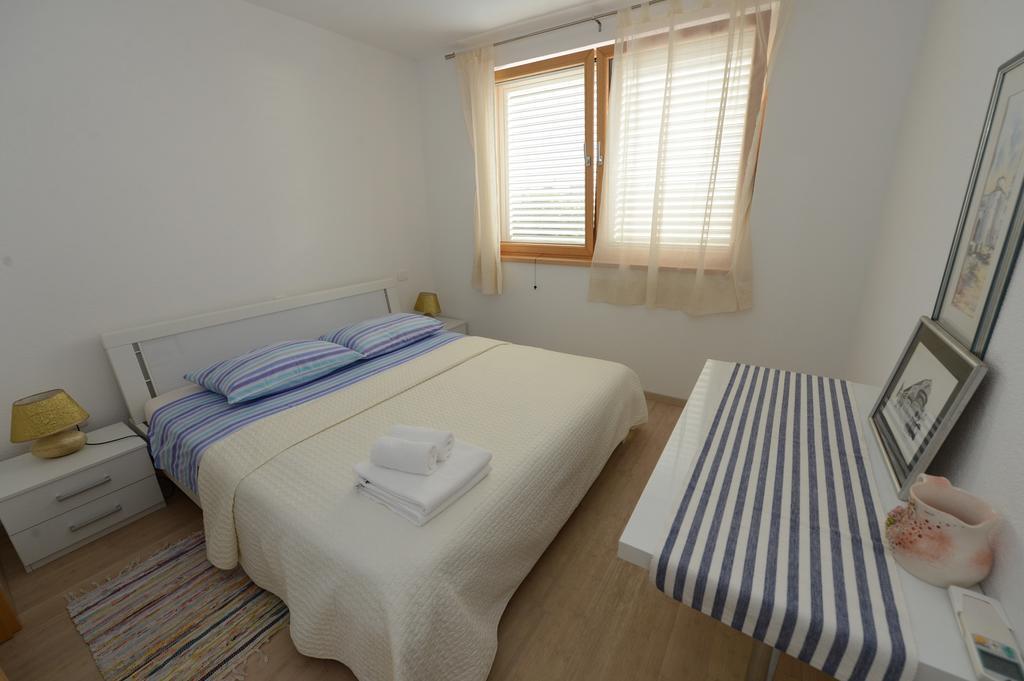 Apartment Mara بيتريتْشاني الغرفة الصورة