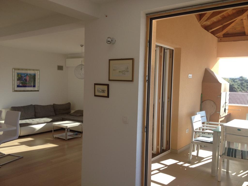 Apartment Mara بيتريتْشاني الغرفة الصورة
